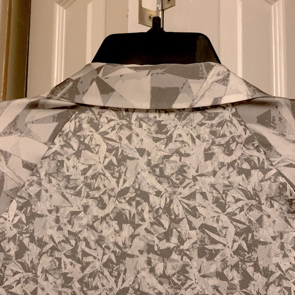 HALSTON Long Sleeve Blouse/ Gorgeous mix of Grays,Cream, and muted Silver - Picture 5 of 5